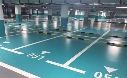 木垒木垒环氧地坪中涂：构筑坚固地面的关键环节